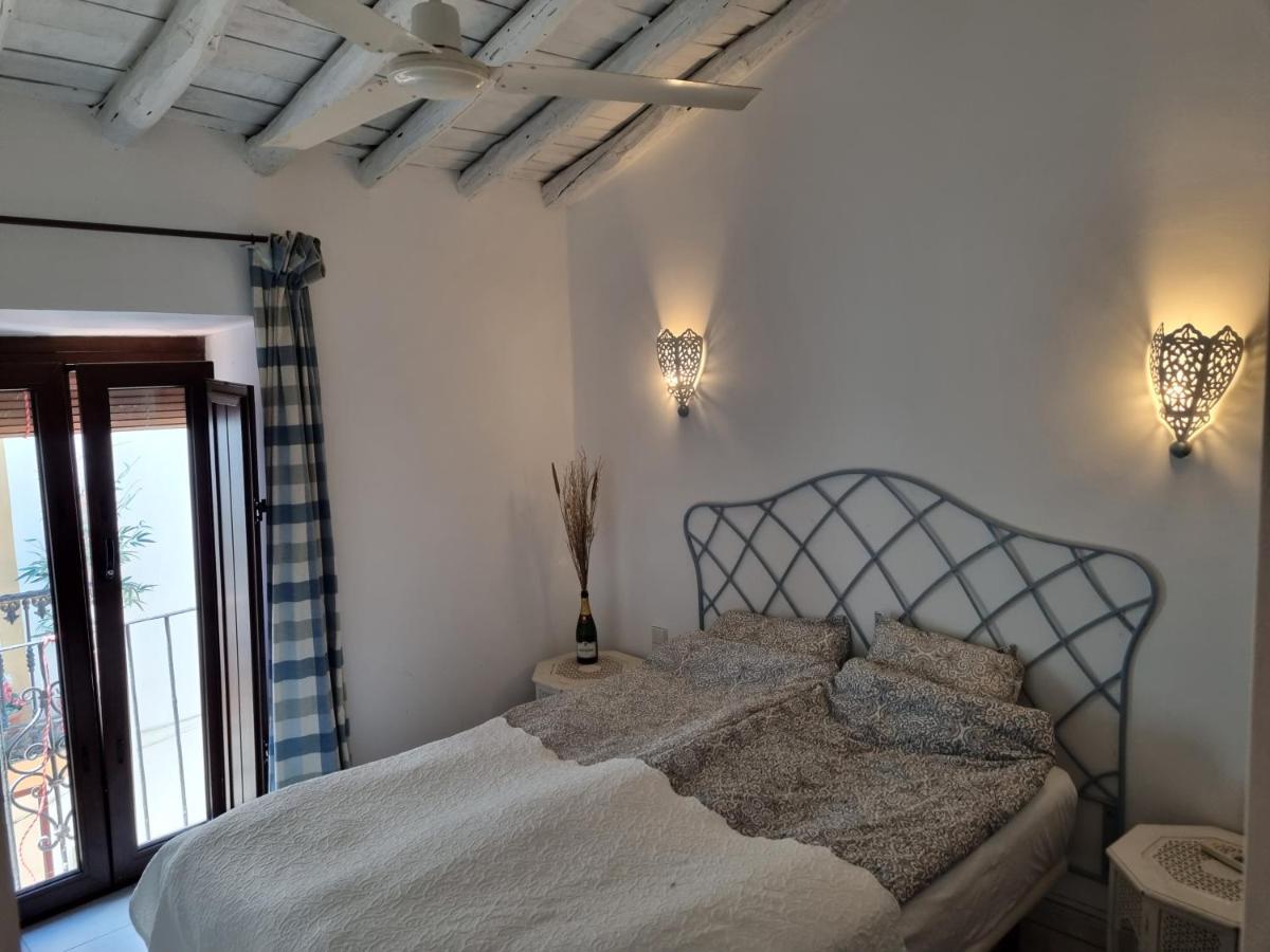 Town House With Roof Terrace - Old Town Apartment Marbella Bagian luar foto